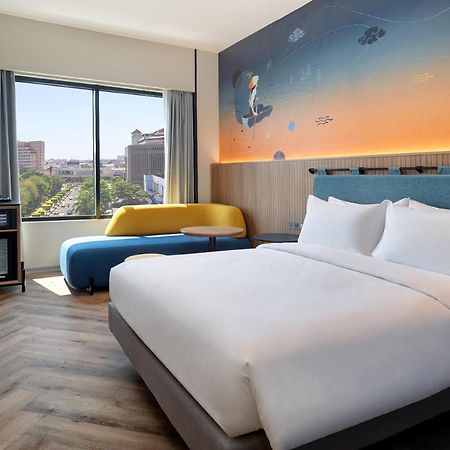 Ibis Styles Semarang Simpang Lima Exterior foto