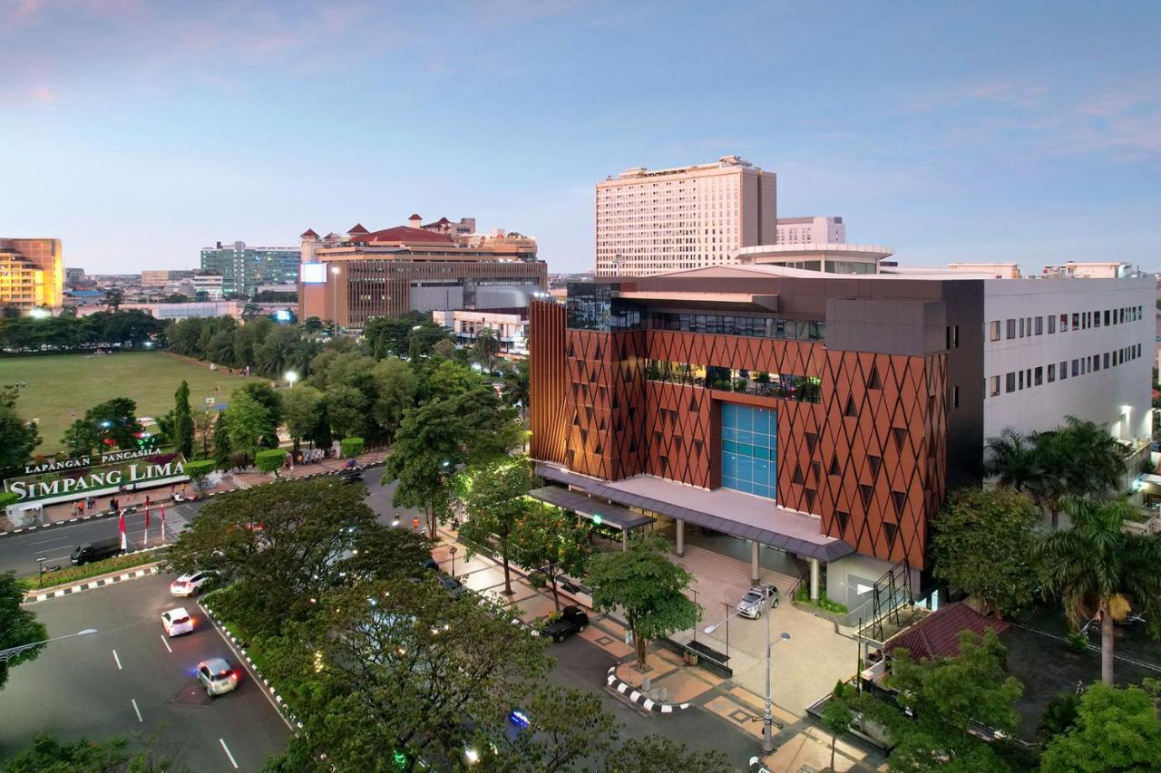 Ibis Styles Semarang Simpang Lima Exterior foto