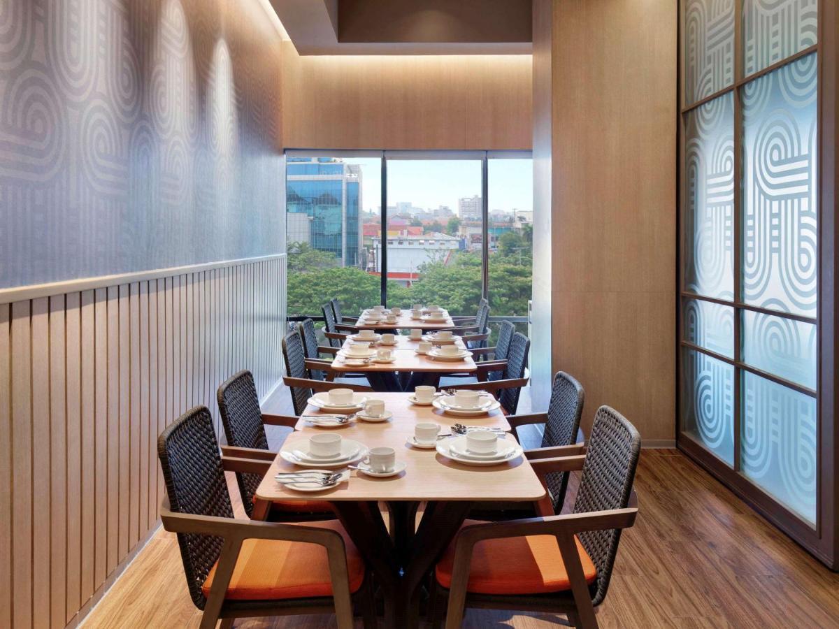 Ibis Styles Semarang Simpang Lima Exterior foto